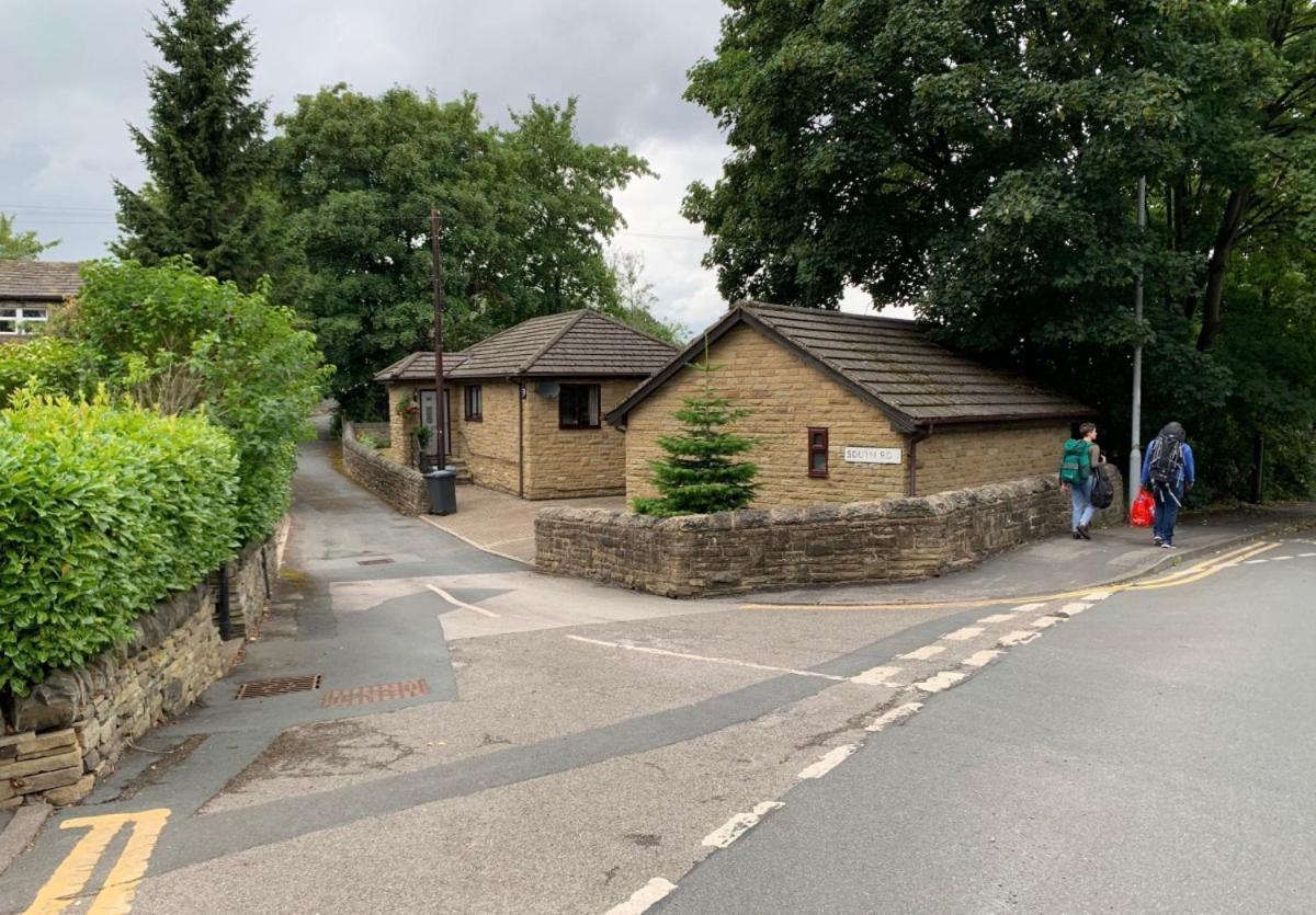 Lister Park Bradford Stylish 1Bed Coach House - Quiet & Tranquil Cottage & Parking Zewnętrze zdjęcie