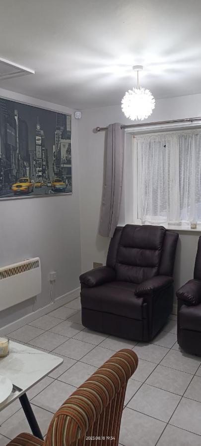 Lister Park Bradford Stylish 1Bed Coach House - Quiet & Tranquil Cottage & Parking Zewnętrze zdjęcie